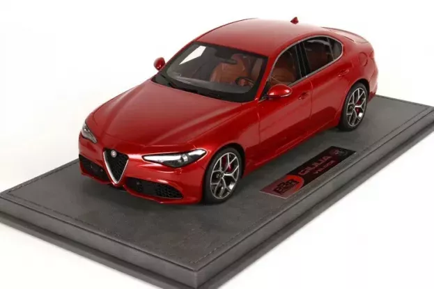 BBR Alfa Romeo Giulia Veloce 2016 1:18 BBRC1829B