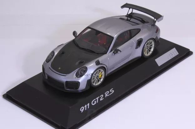 Spark Porsche 911 991-2 Gt2 Rs Coupe 2017 1:43 WAP0201510J