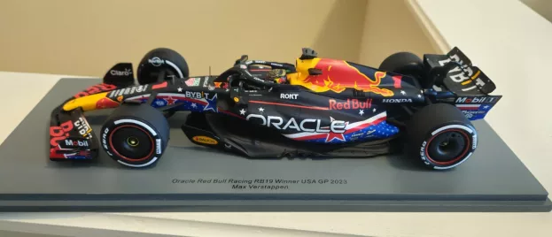 Spark Red Bull F1 Rb19 Team Oracle Red Bull Racing N 1 World Champion Winner Austin Usa Gp 2023 Max Verstappen 1:18 18S955