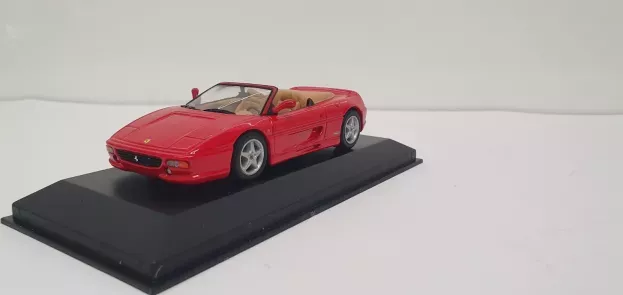 Minichamps Ferrari F355 Spider 1994 1:43 074032
