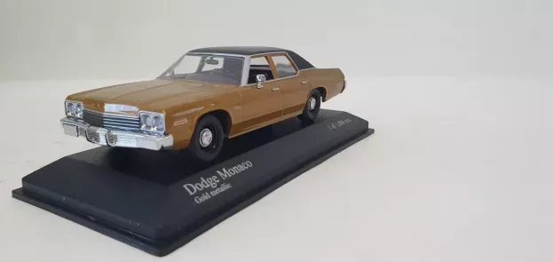 Minichamps Dodge Monaco 1974 1:43 400144772