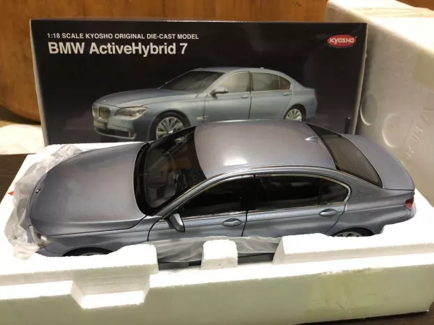 Kyosho Bmw 7-series Activehybrid 2009 1:18 08782BW
