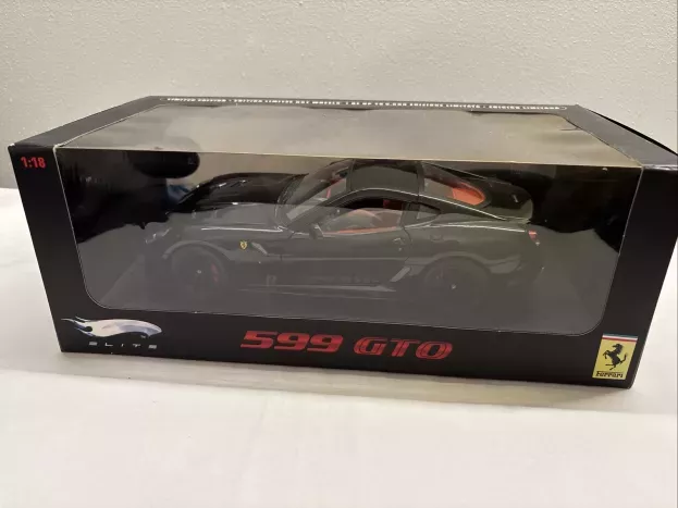 Hot Wheels Ferrari 599 Gto 2010 1:18 T6926