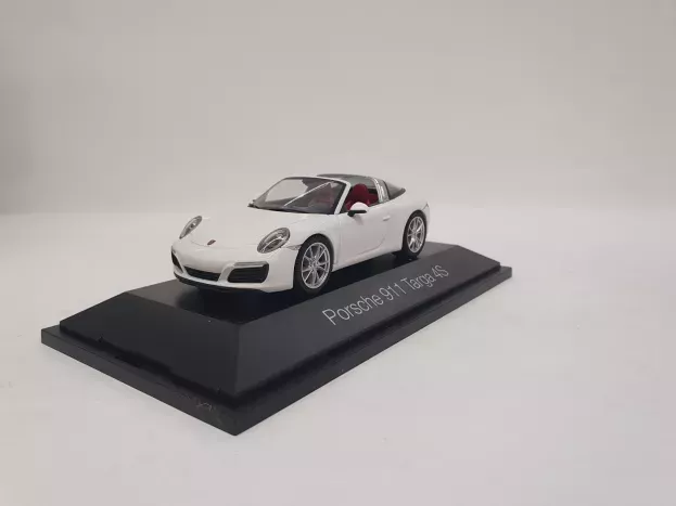 Herpa Porsche 911 991-2 Targa 4s Spider Cabriolet 2016 1:43 71123