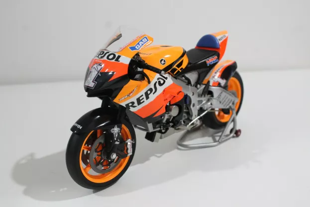 Minichamps Honda Rc212v N 69 Repsol Motogp 2007 Nicky Hayden 1:12 122071069