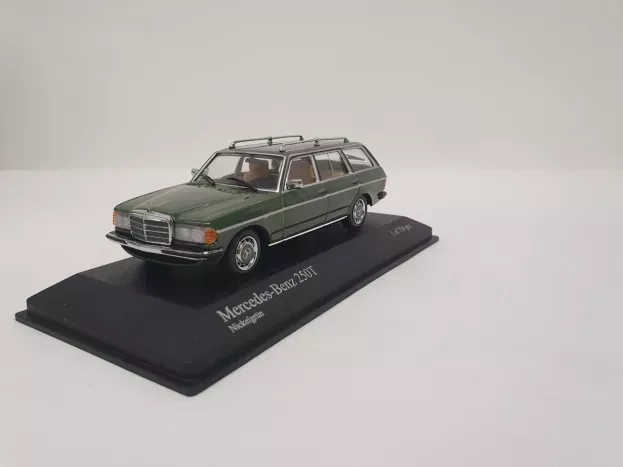 Minichamps Mercedes 250t Station Wagon W123 1980 1:43 430032219