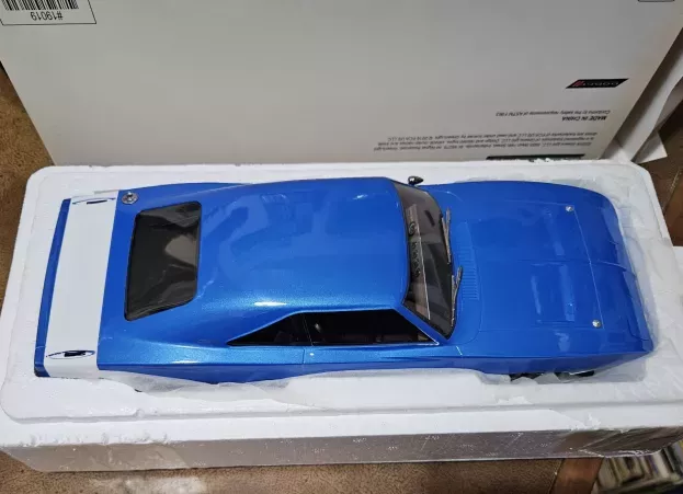 Greenlight Dodge Charger Daytona Custom Coupe 1969 1:18 19019