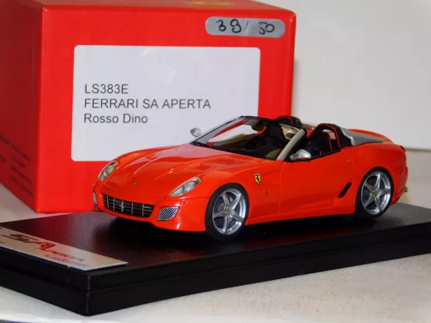 Looksmart Ferrari Sa Aperta 2010 Spider 1:43 LS383E