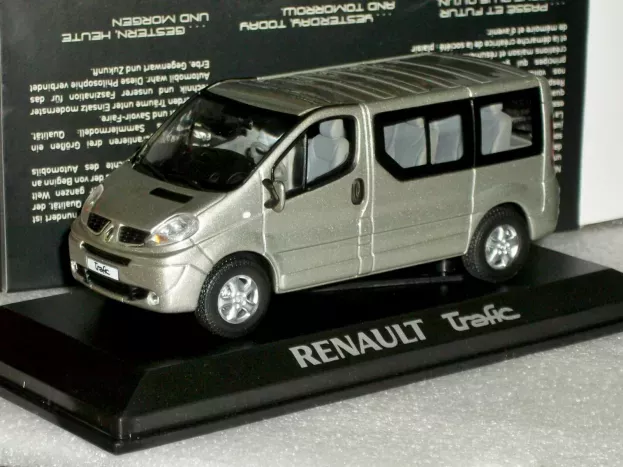 Norev Renault Trafic Minibus 2006 1:43 518049