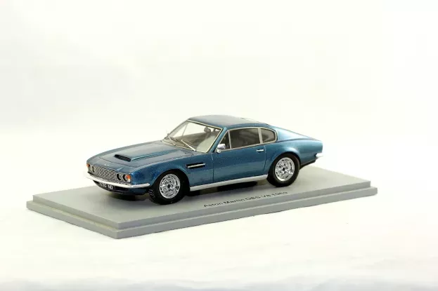 Spark Aston Martin Dbs V8 Coupe 1969 1:43 S0574