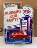 Greenlight 1976 Dodge B-100 Van 1:64 #41030C STP OIL 'THE RACERS EDGE'