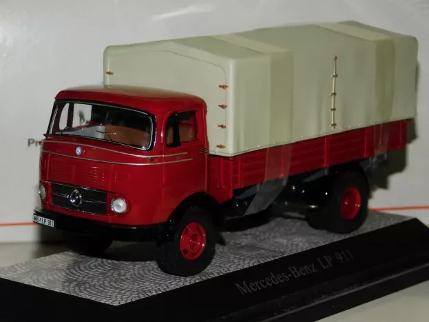 Premium Classixxs Mercedes Lp911 Truck 1:43 12152