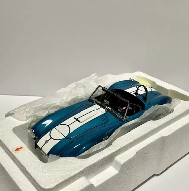 Kyosho Ford Shelby Cobra 427 S c 1962 1:18 08045GBL