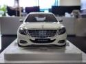 1:18 AutoArt Mercedes Benz Maybach S600 Pullman White, 76296