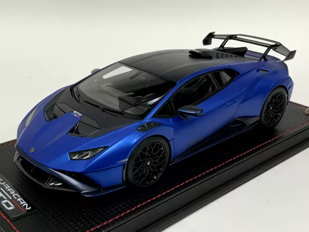 MR Models Lamborghini Huracan Sto Lp640-2 2021 Con Vetrina With Showcase 1:18 LAMBO044SA