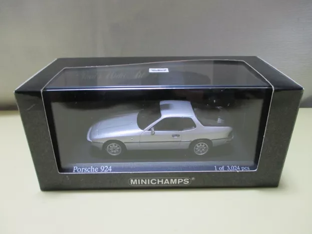 Minichamps Porsche 924 Coupe 1984 1:43 400062121