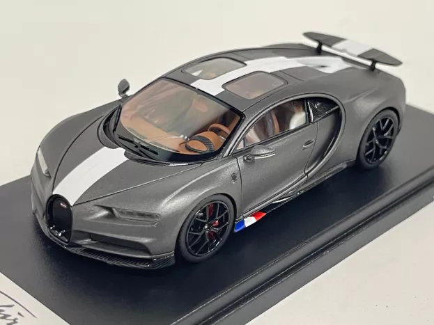 Looksmart Bugatti Chiron Sport Les Legendes Du Ciel 2018 1:43 LS494LDC
