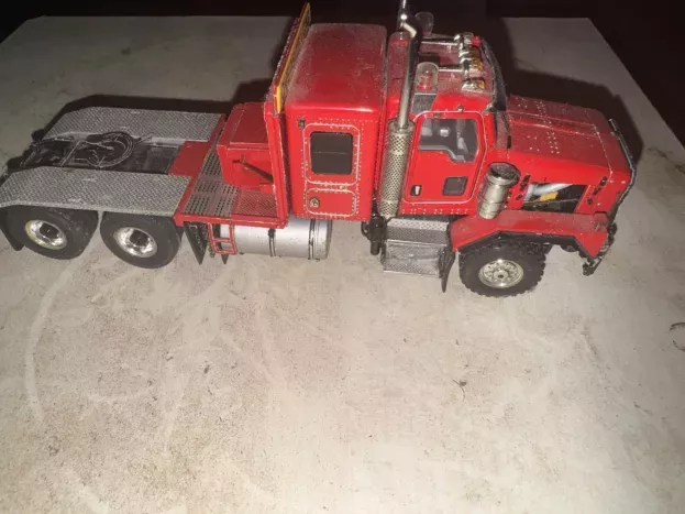 WSI Models Kenworth Kenworth C500b 6x4 1:50 04-1040