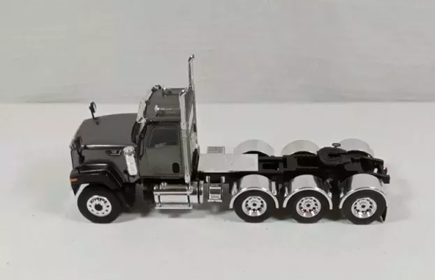 WSI Models Cat Cat Ct680 8x4 Grey Roger Lowboy 4-axle 1:50 39-1011