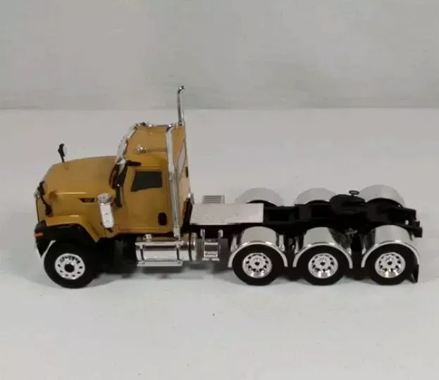 WSI Models Cat Cat Ct680 8x4 Cat Yellow Roger Lowboy 4-axle 1:50 39-1010