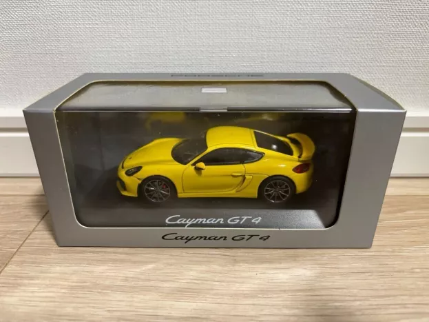 Schuco Porsche Cayman Gt4 Coupe 2015 1:43 WAP0204020F