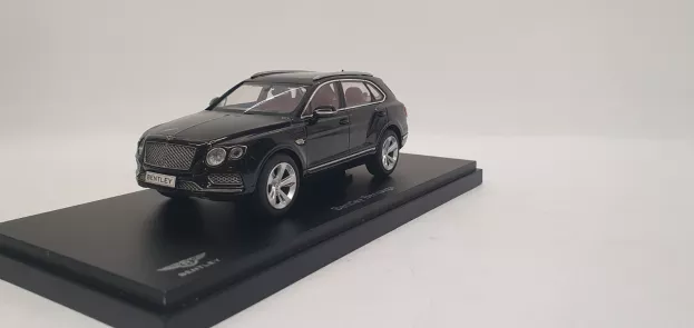 Kyosho Bentley Bentayga Suv 2016 1:43 05621NX