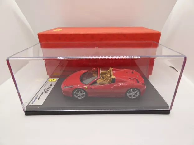 Looksmart Ferrari 458 Italia 8c Spider 2012 1:43 LS393A