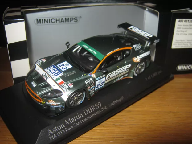 Minichamps Aston Martin Dbrs9 Coupe Team Scuderia Italia N 23 Fia Gt3 Spa Francorchamps 2006 Mugelli Zani 1:43 400061323
