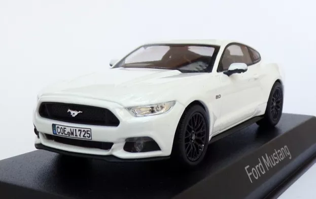 Norev Ford Mustang Coupe 2015 1:43 270556