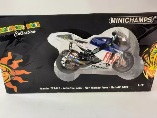Minichamps Yamaha Yzr-m1 Team Fiat N 46 Motogp Valentino Rossi 2009 World Champion 1:12 122093046