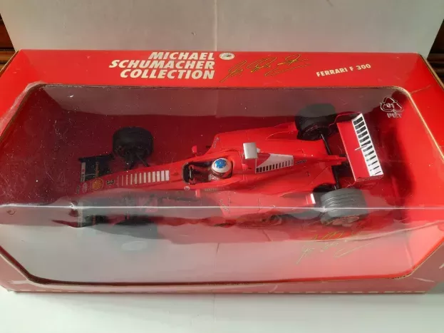 Minichamps Ferrari F1 F300 N 3 Season 1998 M.schumacher 1:18 510981803