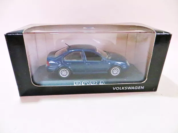 Minichamps Volkswagen Bora 1:43 8198223
