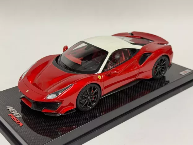 MR Models Ferrari 488 Pista Geneva Motorshow 2018 1:18 FE025A