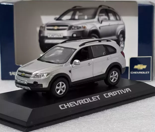Norev Chevrolet Captiva 2006 1:43 900055