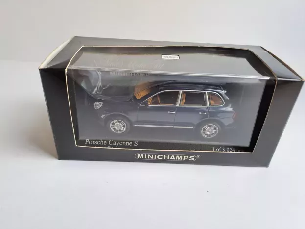 Minichamps Porsche Cayenne S 2002 1:43 400061000