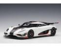 AutoArt Koenigsegg One : 1 Pebble White/Carbon with Red Accents 1/18. 79016