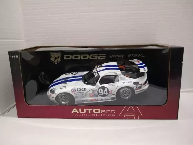 AUTOart Dodge Viper GTS-R SR I 1997 Daytona O.Beretta T.Archer D.Dupuy 94 1:18 89723