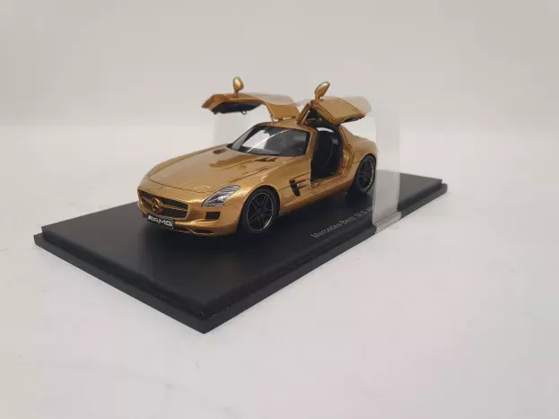 Spark Mercedes Sls Coupe Amg 2009 Open Door 1:43 S1023