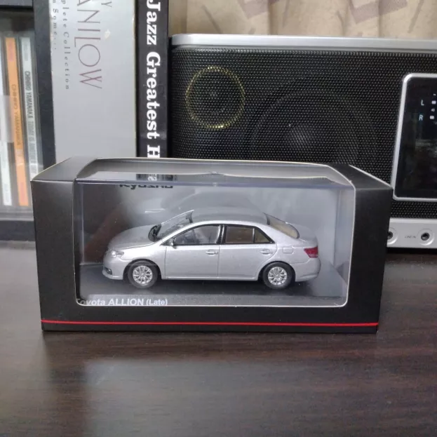 Kyosho Toyota Allion late 2001 1:43 03635S