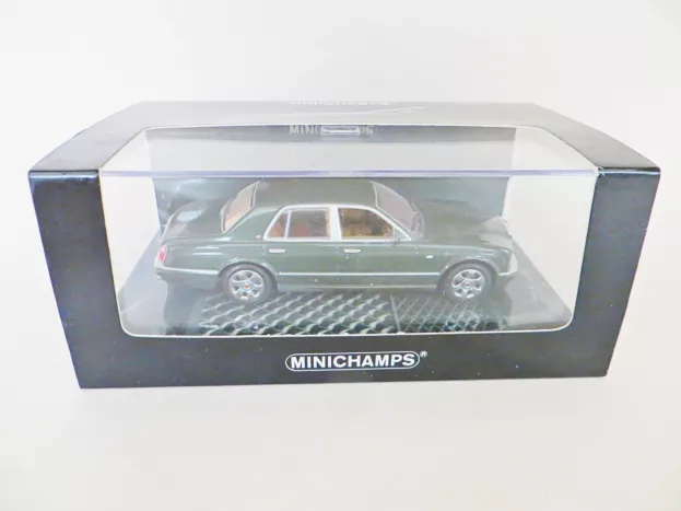 Minichamps Bentley Arnage R 2002 1:43 436139002