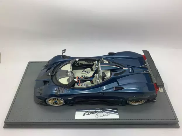 BBR Pagani Barchetta Carbon Fiber 2018 1:18 P18161A