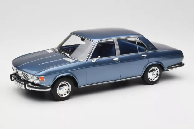 BoS Models Bmw 2500 e3 1969 1:18 BOS030