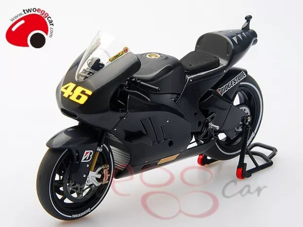 Minichamps Ducati Desmosedici Gp11 N 46 Motogp Test Valencia 2010 Valentino Rossi 1:12 122110876