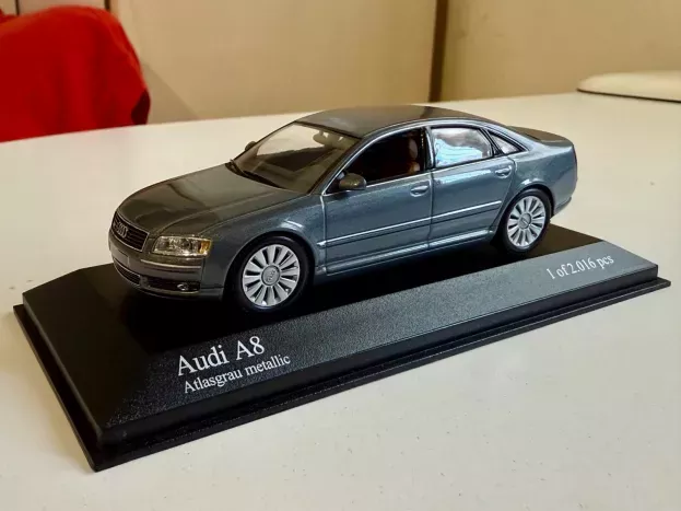 Minichamps Audi A8 2002 1:43 400011800