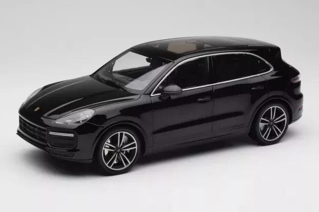 Minichamps Porsche Cayenne Turbo S 2017 1:18 155066070