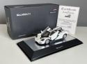Autoart 1/43 McLaren F1 White 56003 Signature Series Opening Die-cast Model