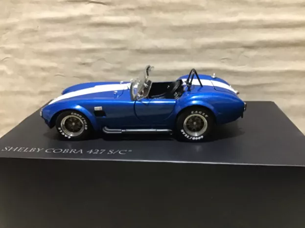 Kyosho Ford Shelby Cobra 427 S c Spider 1962 1:18 08045BLA