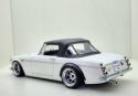 CUSTOM 1:18 Autoart Datsun Fairlady 2000 SR311 White (77433)