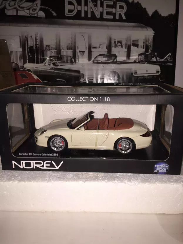 Norev Porsche 911 997-2 Carrera 4s Cabriolet 2008 1:18 187524