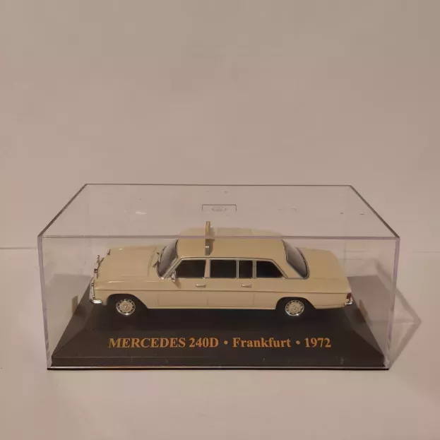 IXO Models Mercedes 240d Frankfurt 1972 Taxi 1:43 CIXJ000027